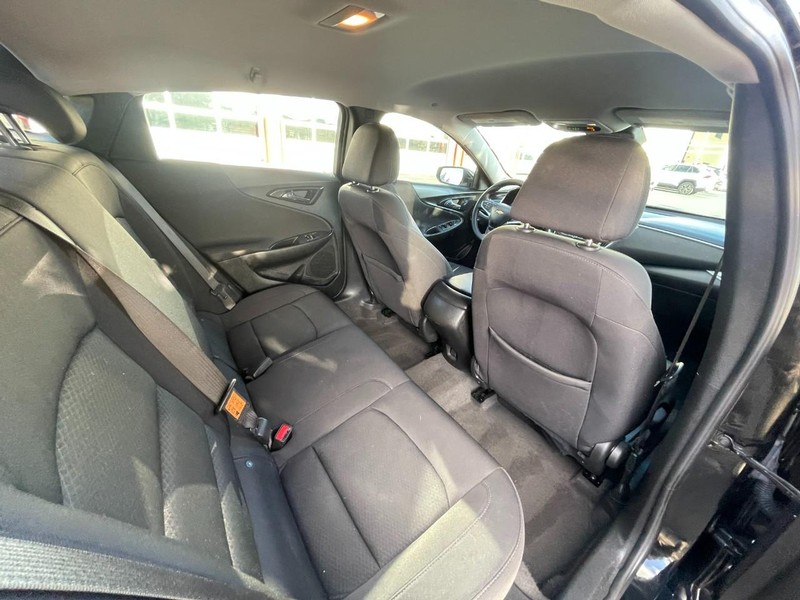 Chevrolet Malibu Vehicle Image 13