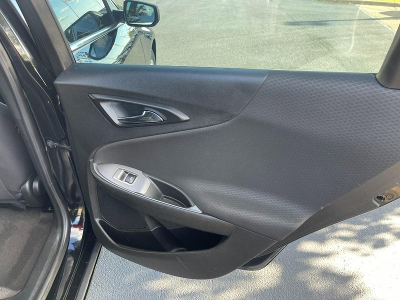 Chevrolet Malibu Vehicle Image 14