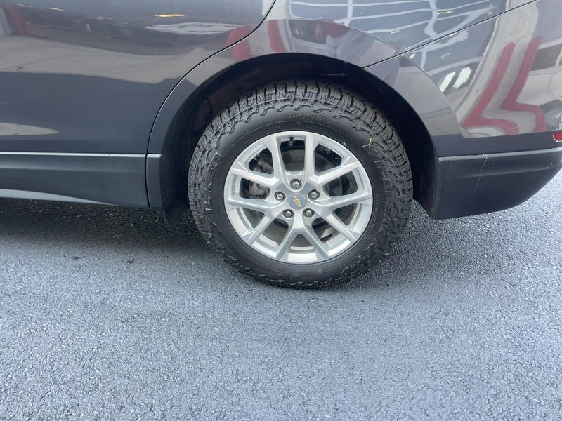 Chevrolet Equinox Vehicle Image 05