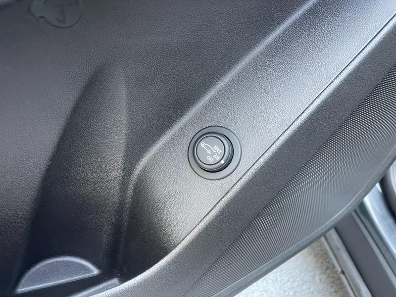 Chevrolet Equinox Vehicle Image 20