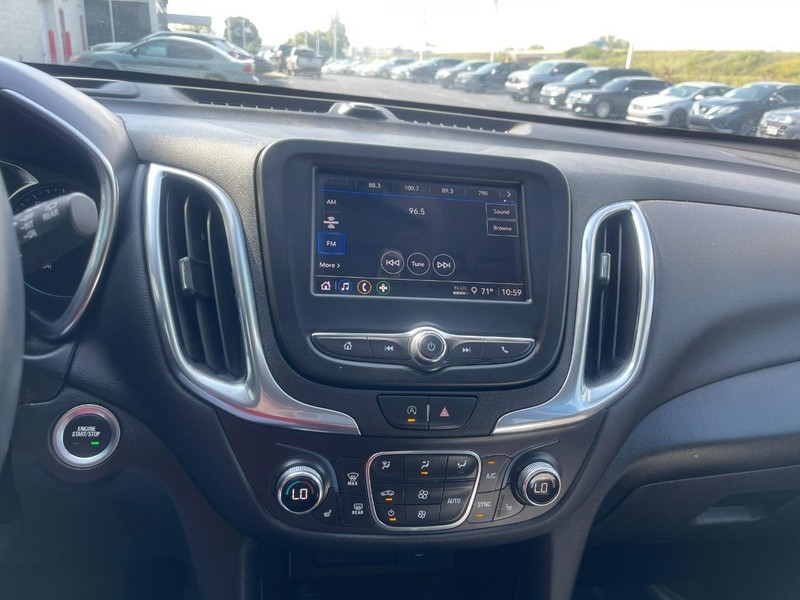 Chevrolet Equinox Vehicle Image 28
