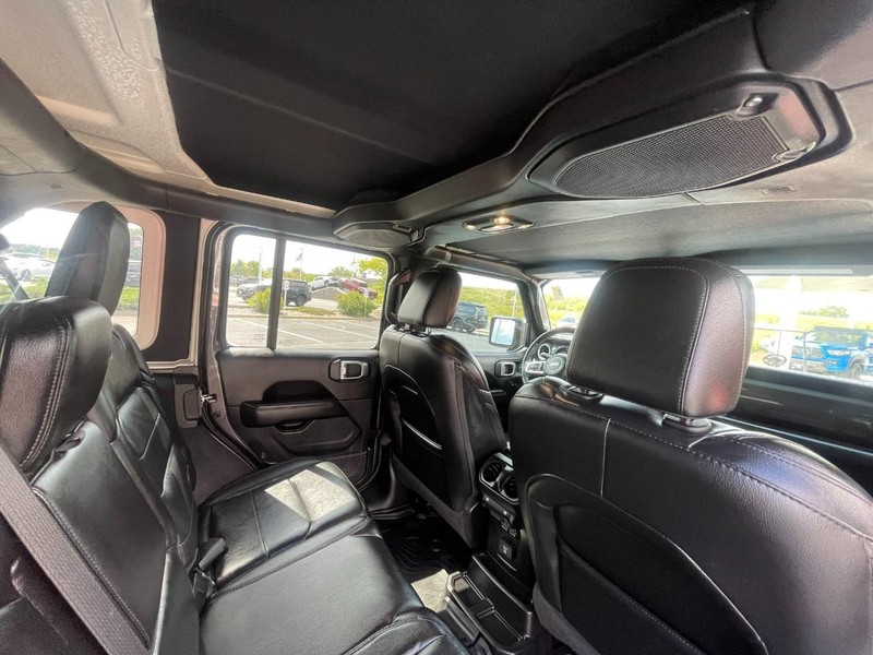 Jeep Wrangler Unlimited Vehicle Image 15