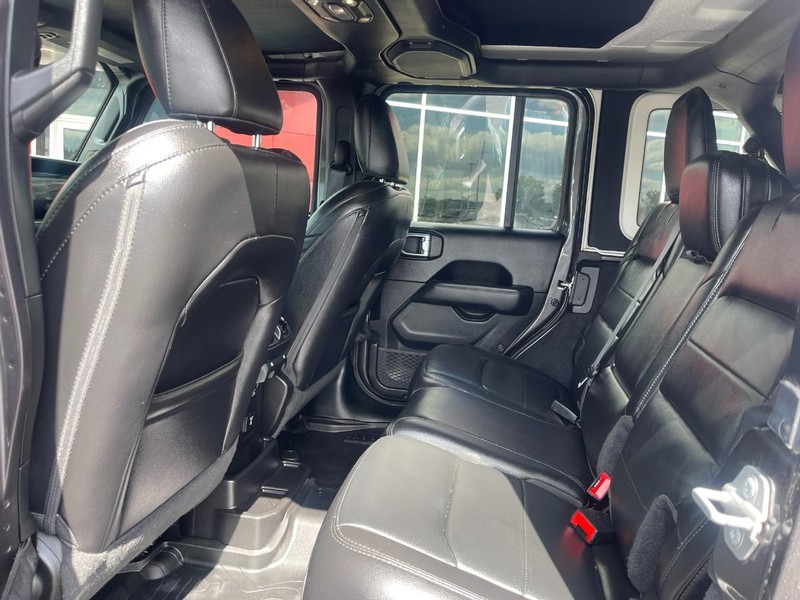 Jeep Wrangler Unlimited Vehicle Image 18