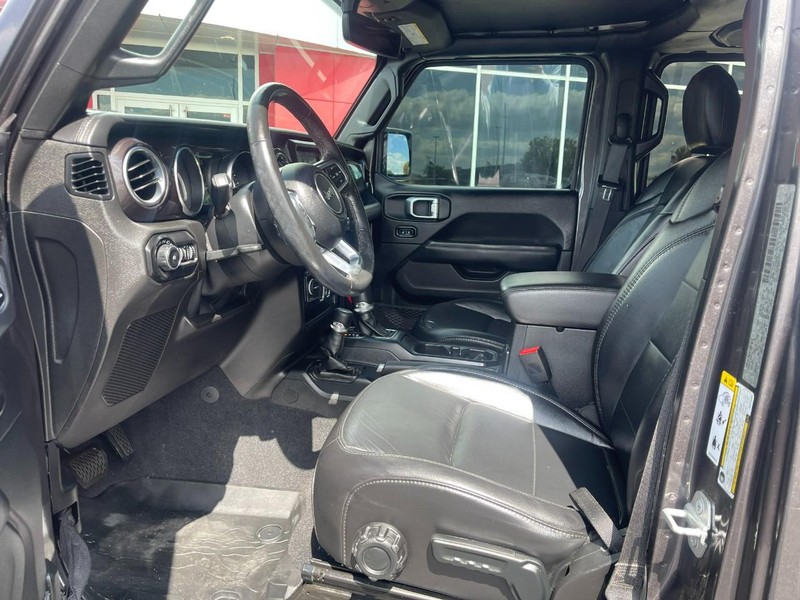 Jeep Wrangler Unlimited Vehicle Image 20
