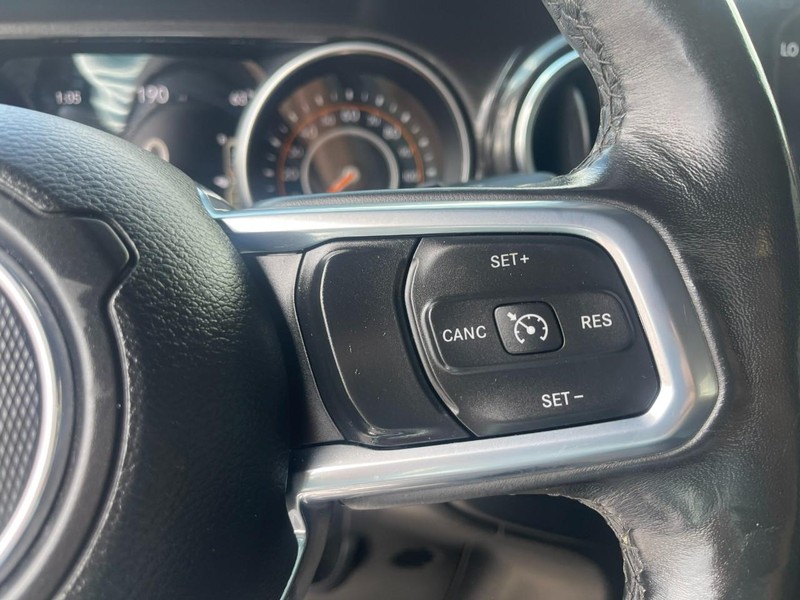Jeep Wrangler Unlimited Vehicle Image 25