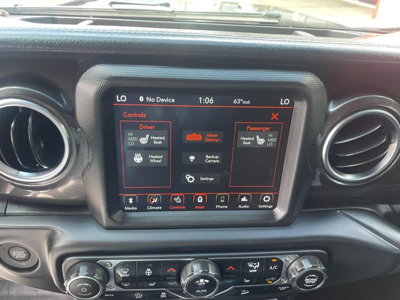 Jeep Wrangler Unlimited Vehicle Image 32