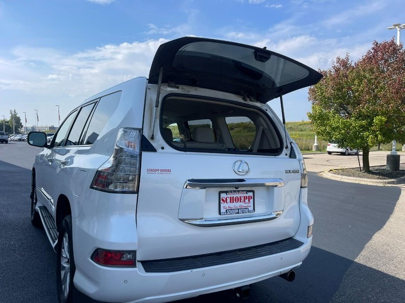 Lexus GX 460 Vehicle Image 17