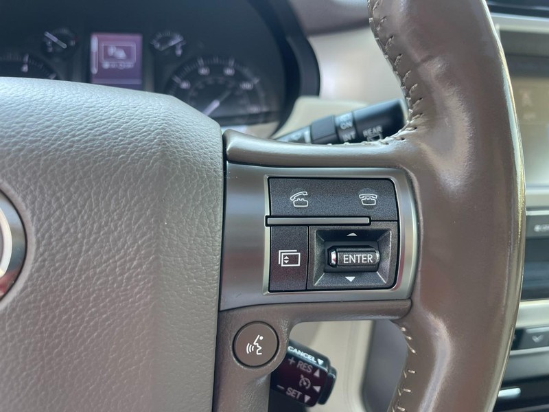 Lexus GX 460 Vehicle Image 27