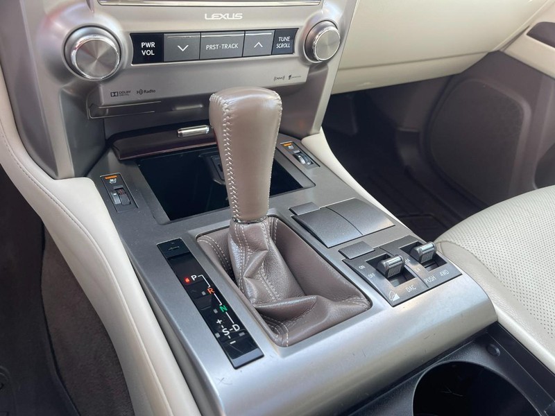 Lexus GX 460 Vehicle Image 31