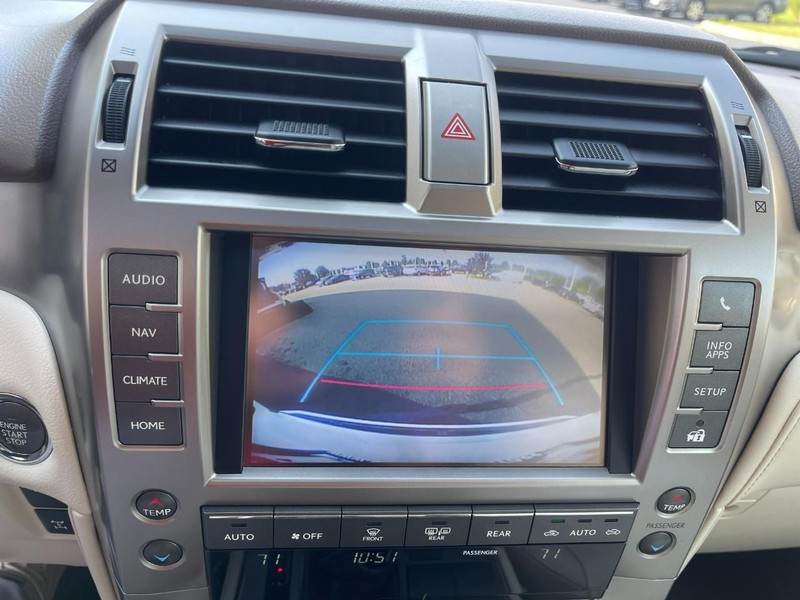 Lexus GX 460 Vehicle Image 33