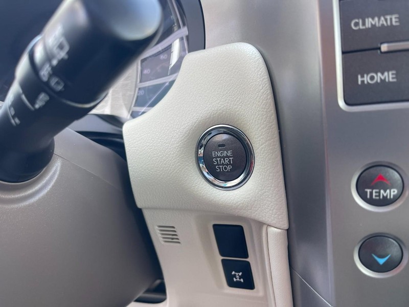 Lexus GX 460 Vehicle Image 35