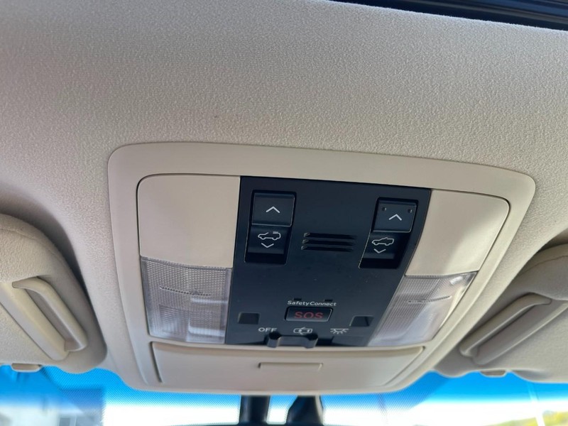 Lexus GX 460 Vehicle Image 37