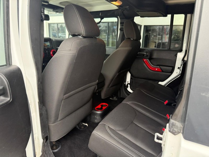 Jeep Wrangler Unlimited Vehicle Image 11