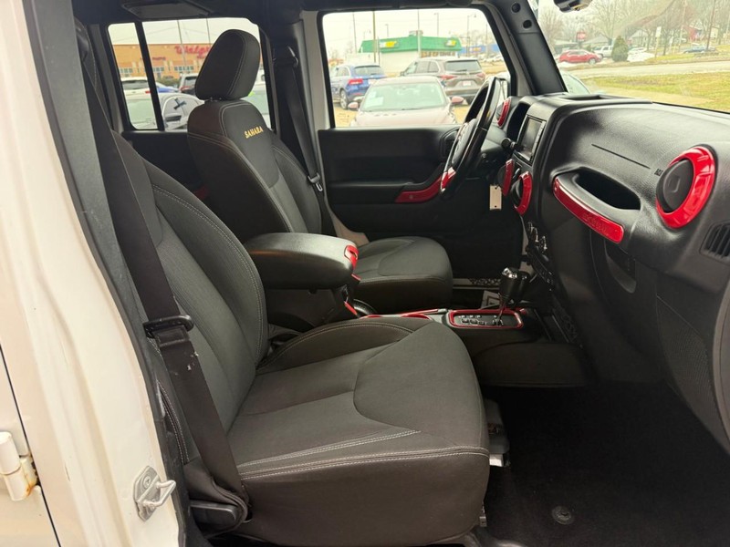 Jeep Wrangler Unlimited Vehicle Image 15