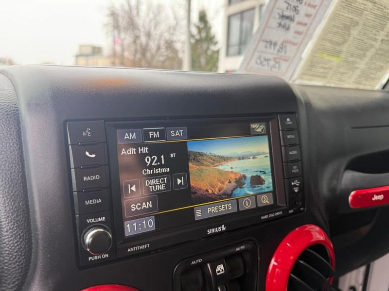 Jeep Wrangler Unlimited Vehicle Image 21