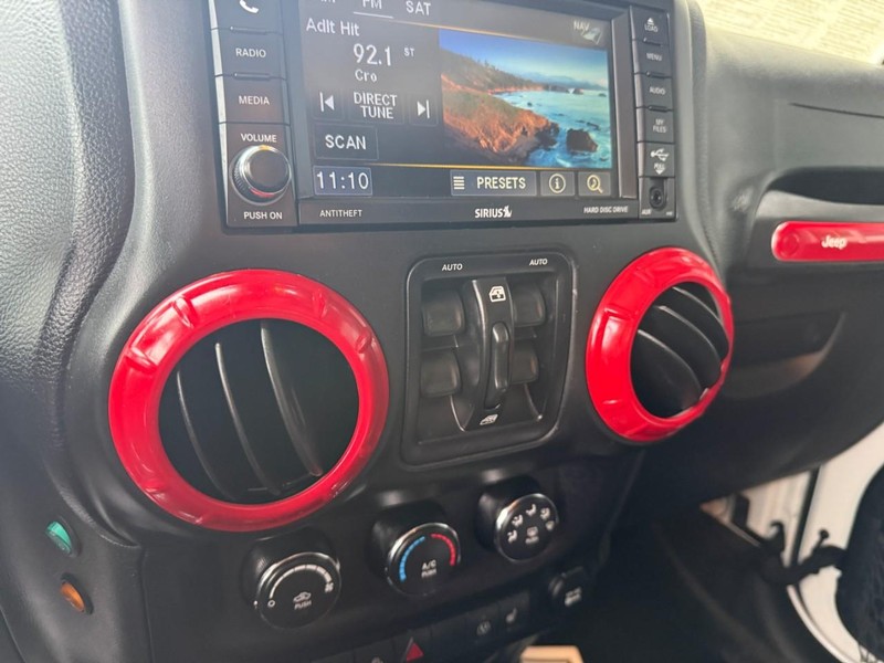 Jeep Wrangler Unlimited Vehicle Image 22