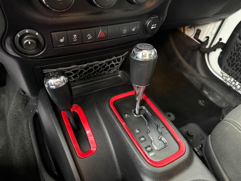 Jeep Wrangler Unlimited Vehicle Image 25