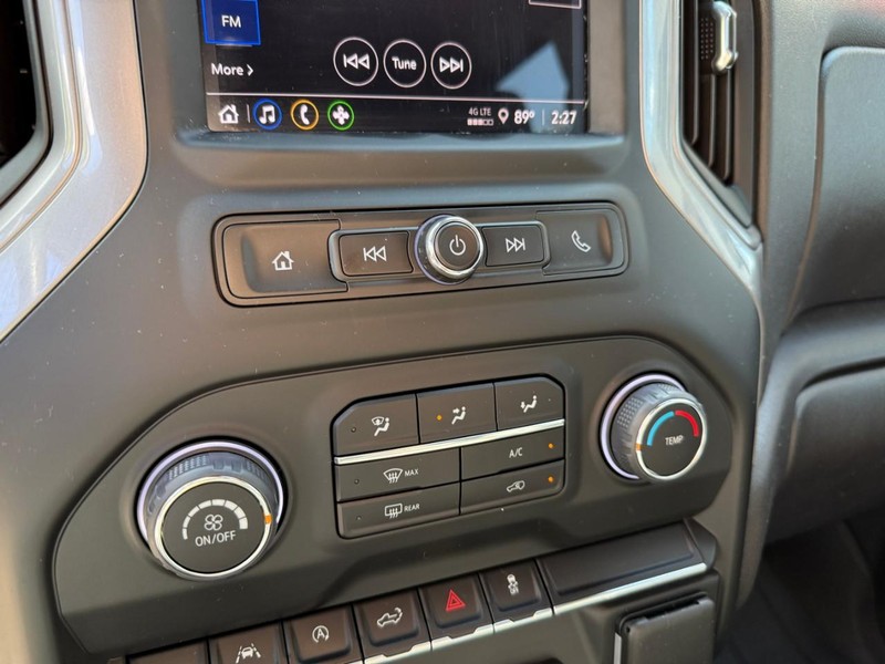Chevrolet Silverado 1500 Vehicle Image 23