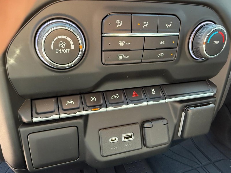 Chevrolet Silverado 1500 Vehicle Image 24
