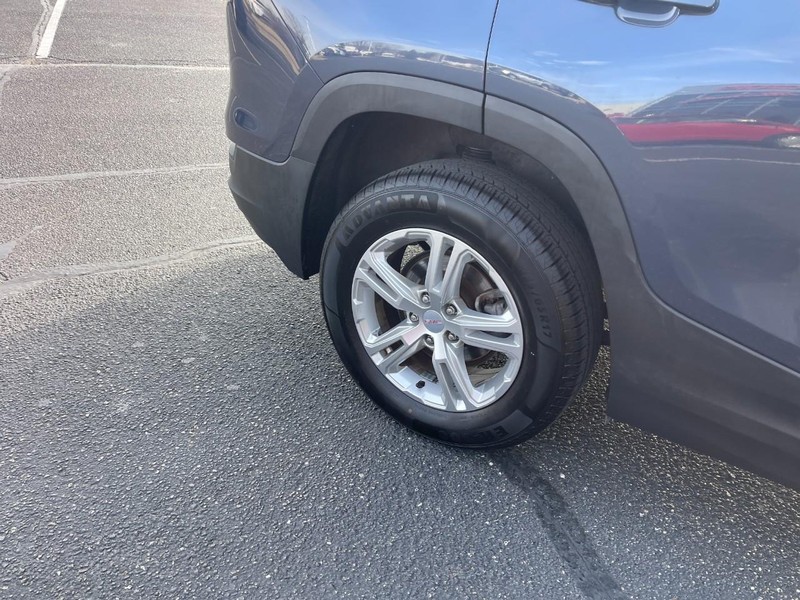 GMC Terrain Vehicle Image 08