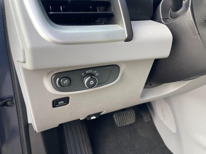 GMC Terrain Vehicle Image 21