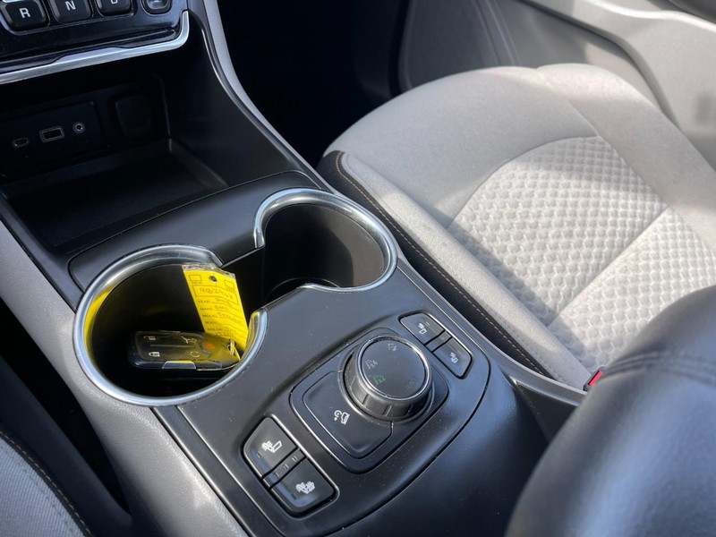 GMC Terrain Vehicle Image 24