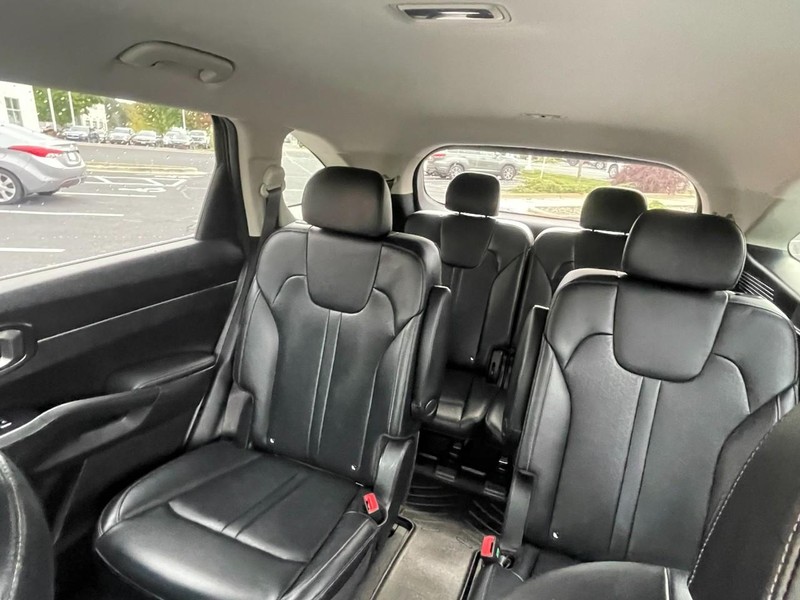Kia Sorento Hybrid Vehicle Image 10