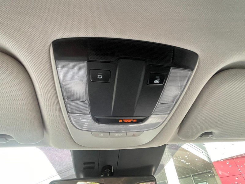 Kia Sorento Hybrid Vehicle Image 26