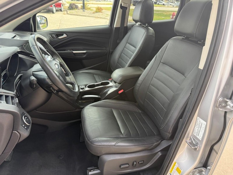 Ford Escape Vehicle Image 09