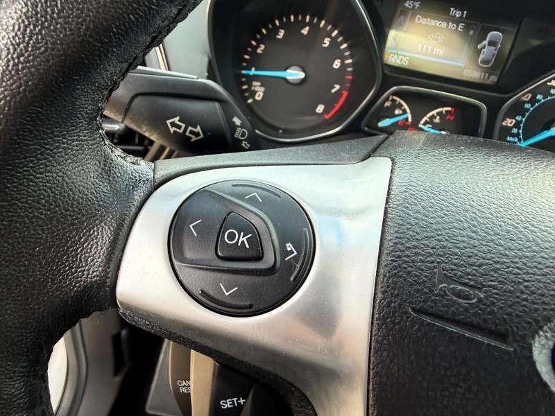 Ford Escape Vehicle Image 23