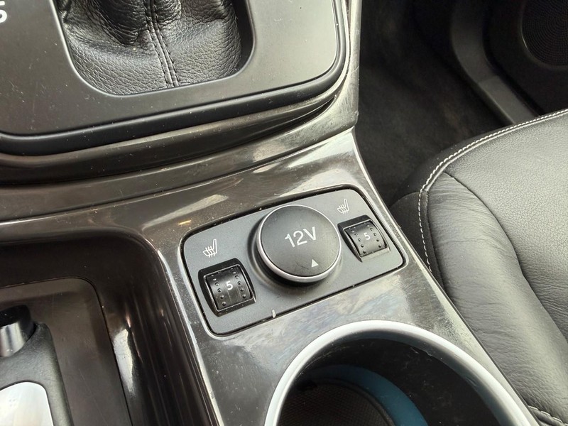 Ford Escape Vehicle Image 32