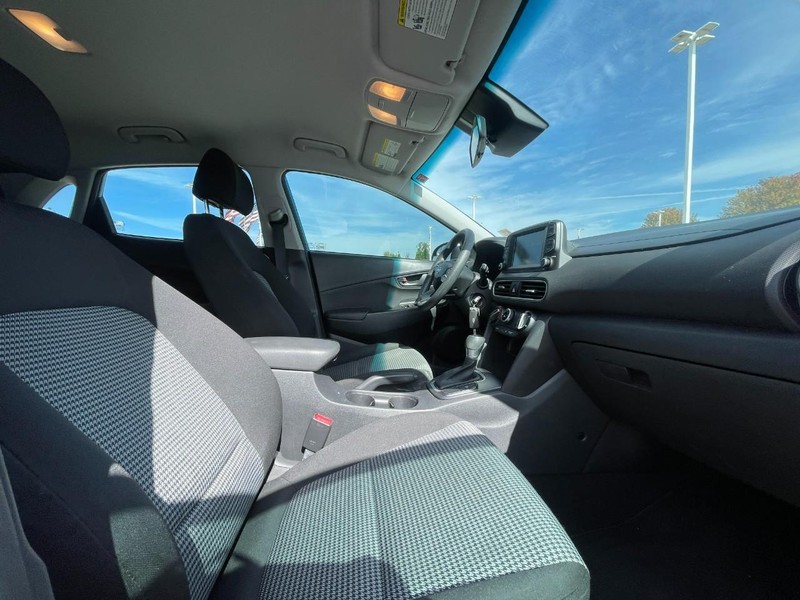 2019 Hyundai Kona SE photo 3