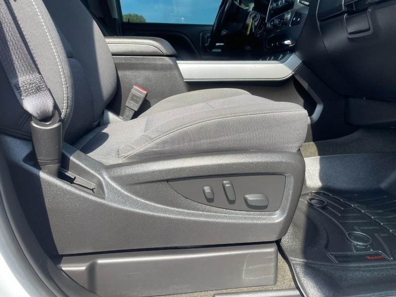 Chevrolet Silverado 1500 Vehicle Image 11