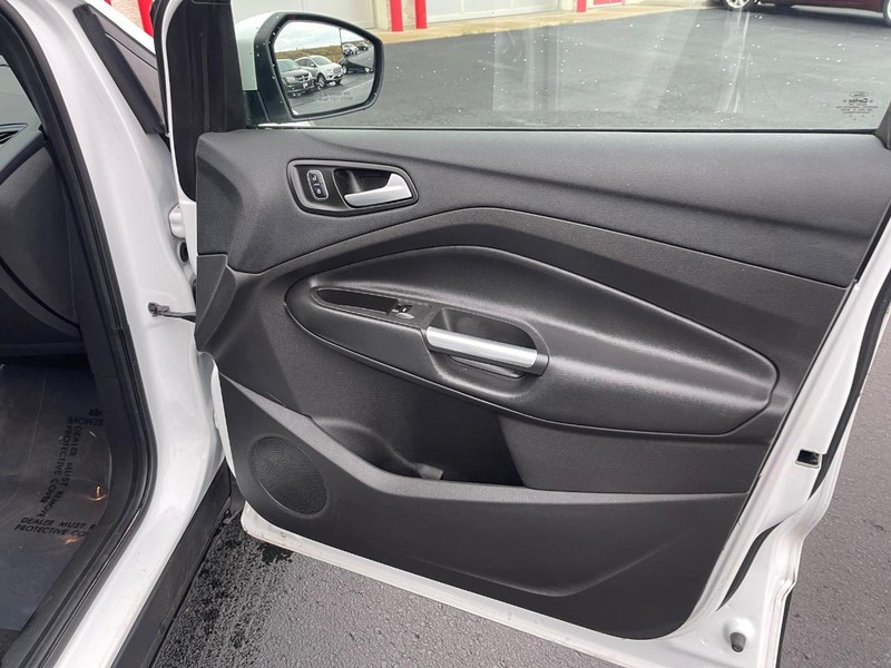 Ford Escape Vehicle Image 10