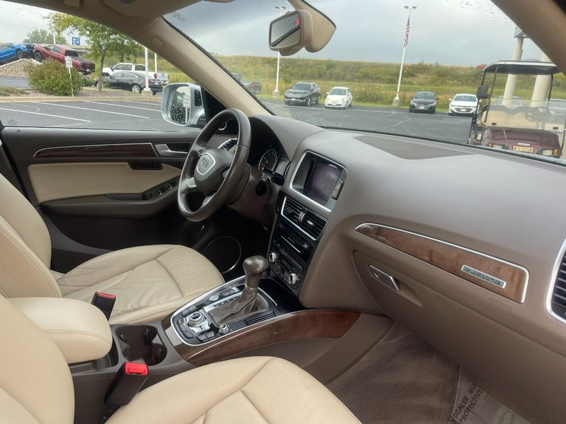 Audi Q5 Vehicle Image 09