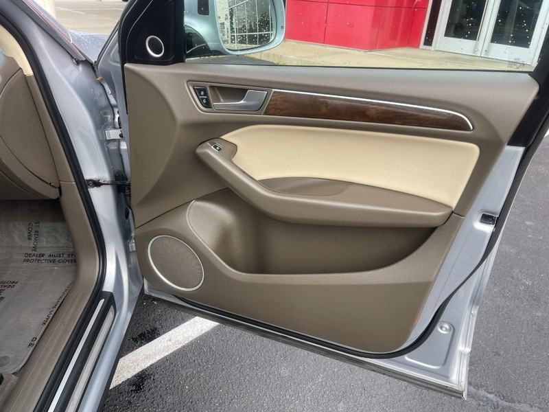 Audi Q5 Vehicle Image 12