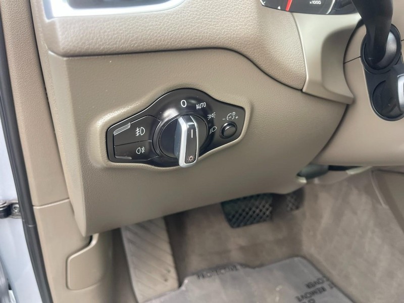 Audi Q5 Vehicle Image 25