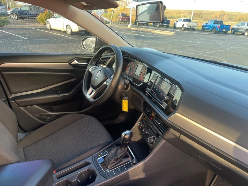 Volkswagen Jetta Vehicle Image 07