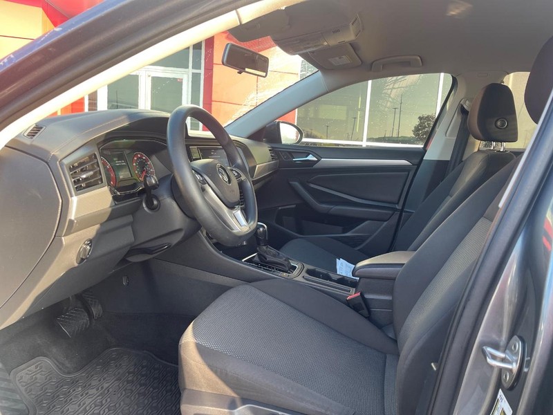 Volkswagen Jetta Vehicle Image 17