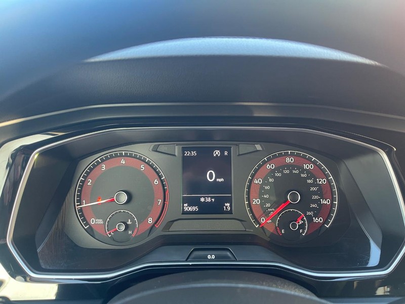 Volkswagen Jetta Vehicle Image 26