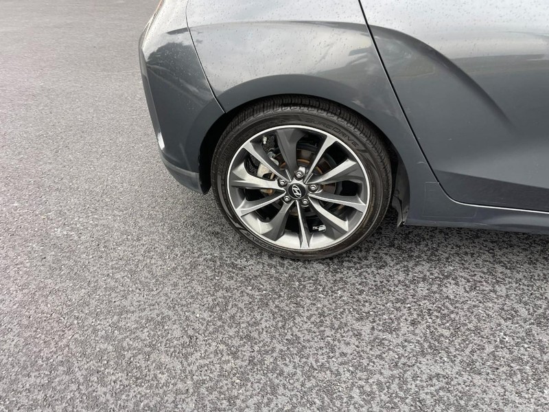 Hyundai Veloster Vehicle Image 08