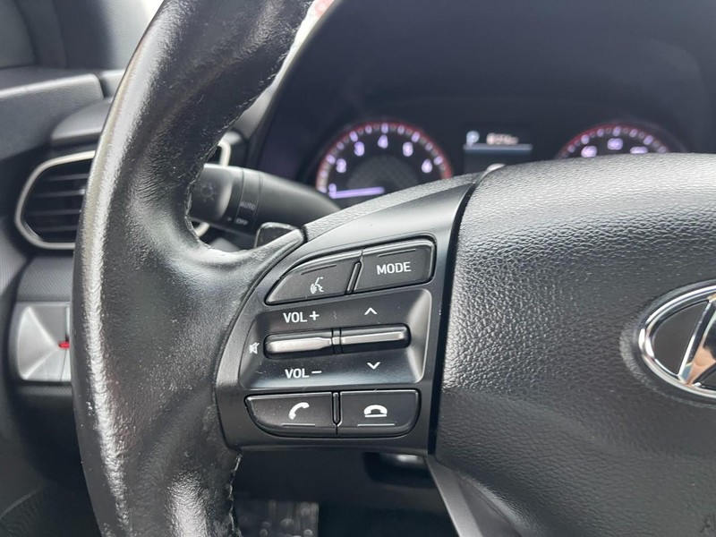 Hyundai Veloster Vehicle Image 17