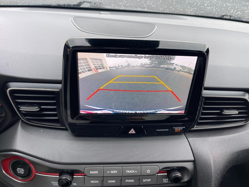 Hyundai Veloster Vehicle Image 25