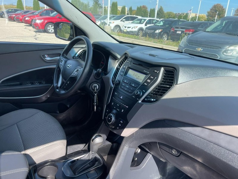 Hyundai Santa Fe Sport Vehicle Image 02