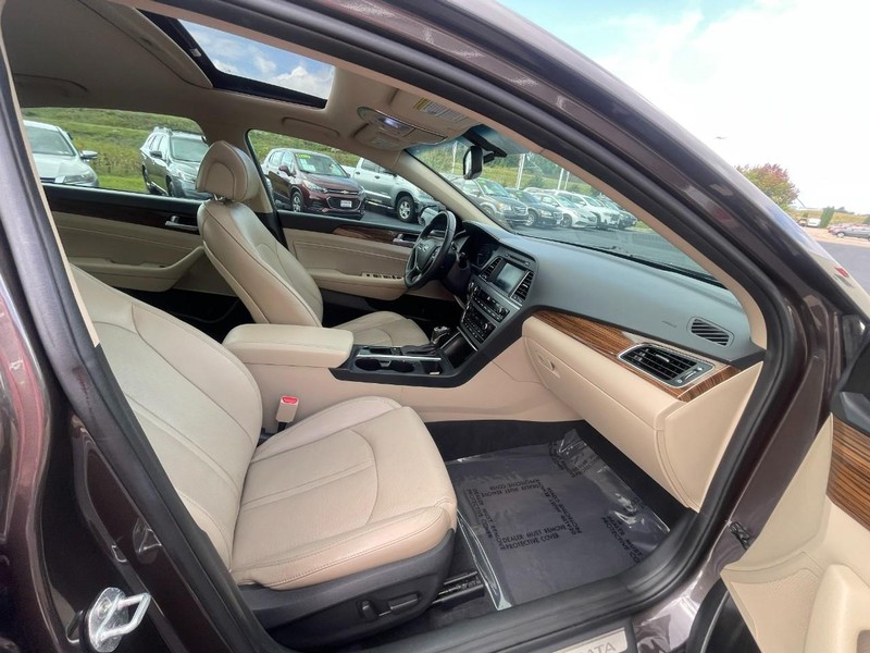 Hyundai Sonata Vehicle Image 11
