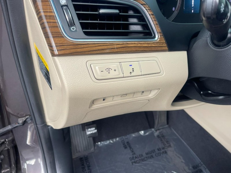 Hyundai Sonata Vehicle Image 20