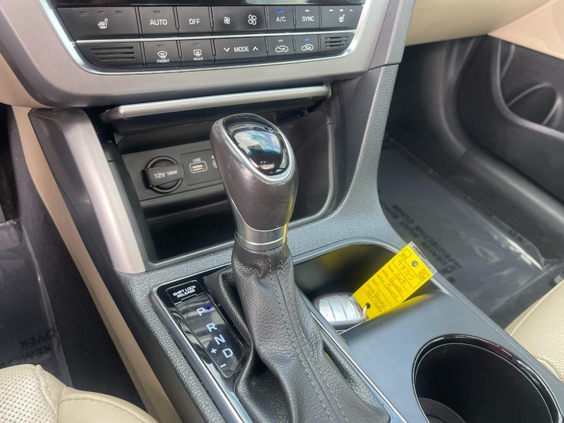 Hyundai Sonata Vehicle Image 27