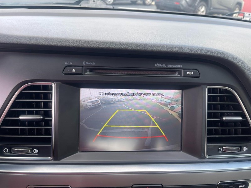 Hyundai Sonata Vehicle Image 30