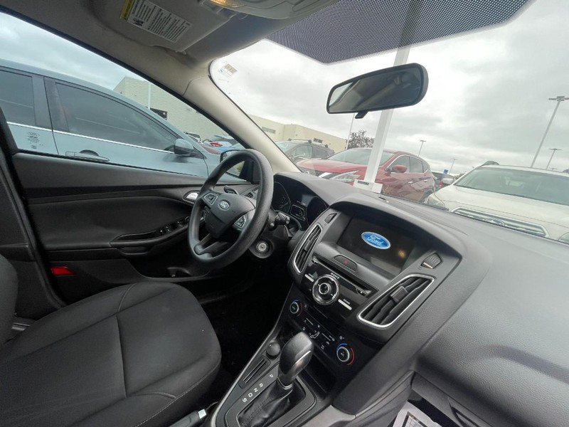 Ford Focus Vehicle Image 05