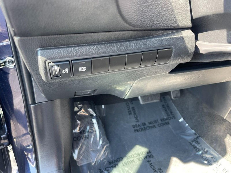 Toyota Corolla Vehicle Image 19